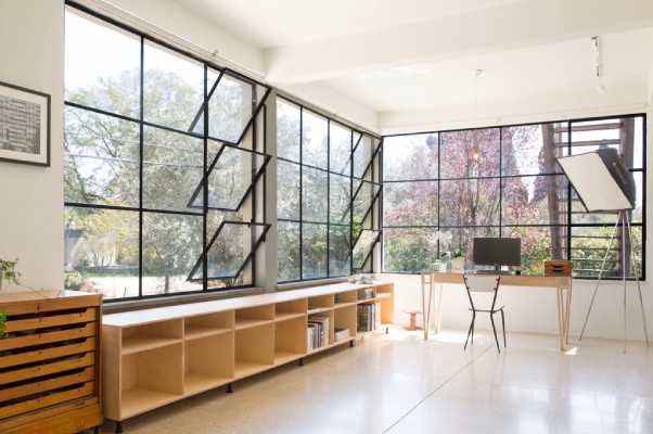 הסטודיו של מיכל סופר ואביתר כהן, חלונות בלגיים בצבע שחור - ארטפרו